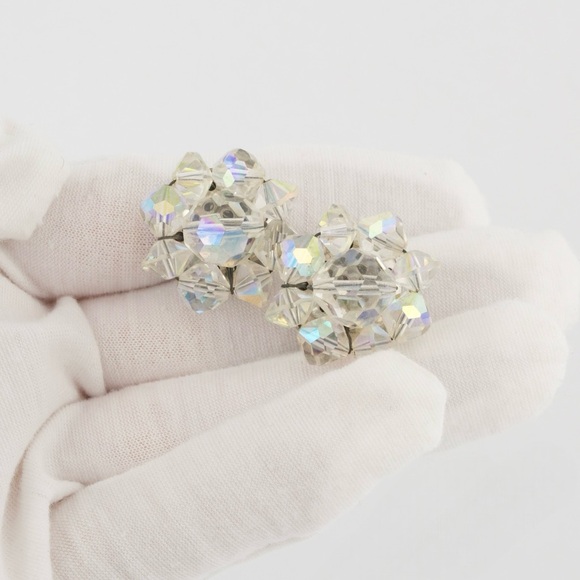 Vintage Aurora Borealis Crystal Beaded Clip On Earrings Iridescent Mid-Century - Picture 4 of 4